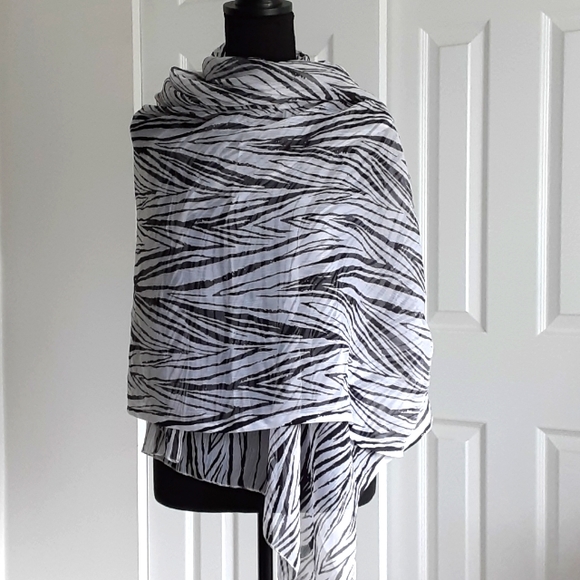 Scarf - Picture 5 of 7